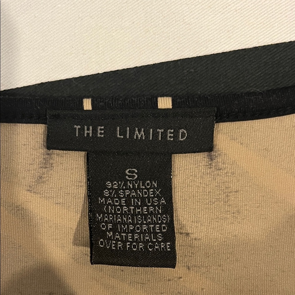 The Limited (S) Black and Cream Abstract Blouse - Picture 2 of 4